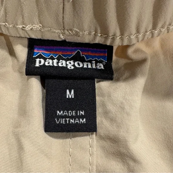 Patagonia Women's M  2.5" Barely Baggies Nylon Shorts Oar Tan Pockets Recycled - Picture 8 of 13